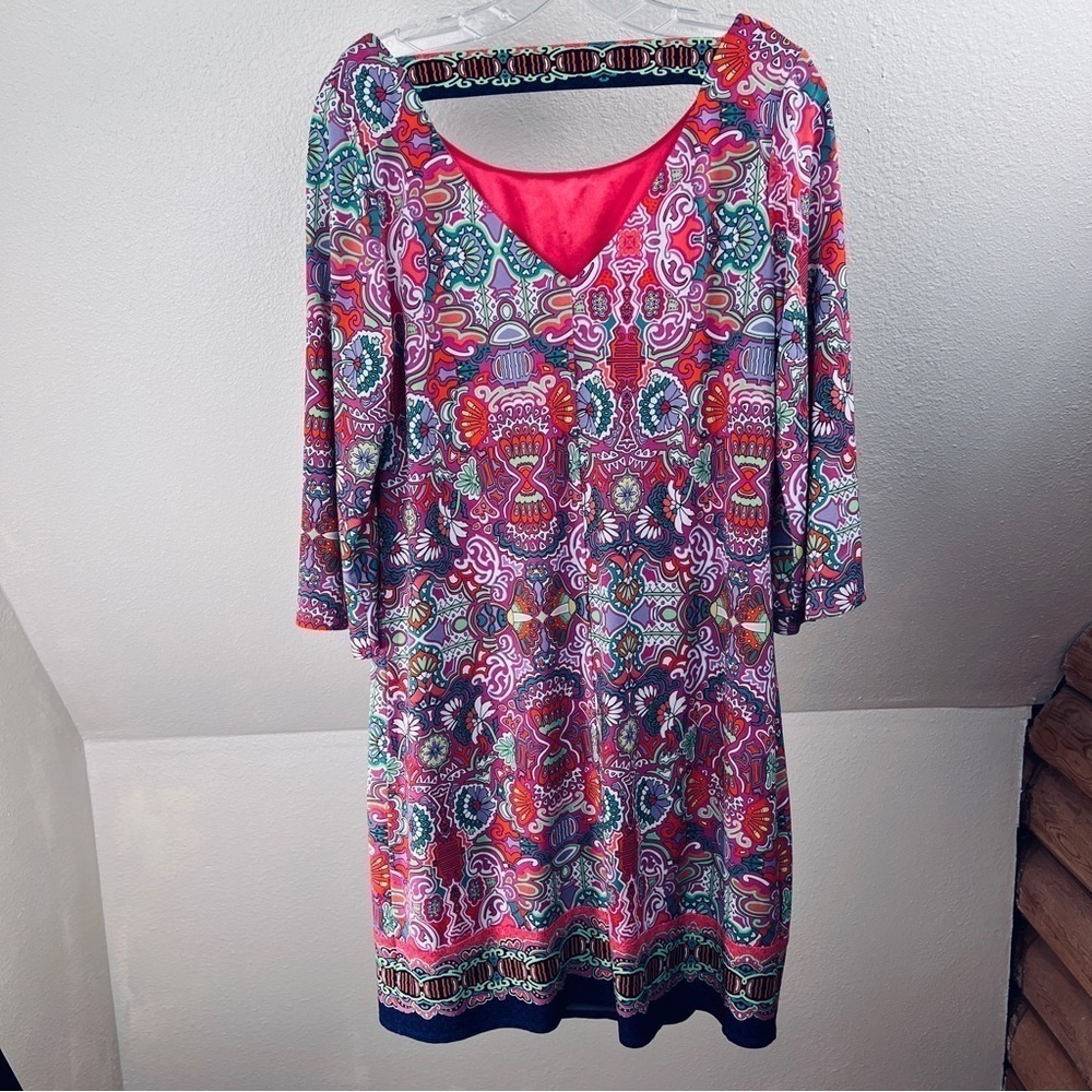 LAUNDRY BY SHELLI SEAGAL. Bright fun Print. Pullover Dress. Size Medium - Picture 2 of 8